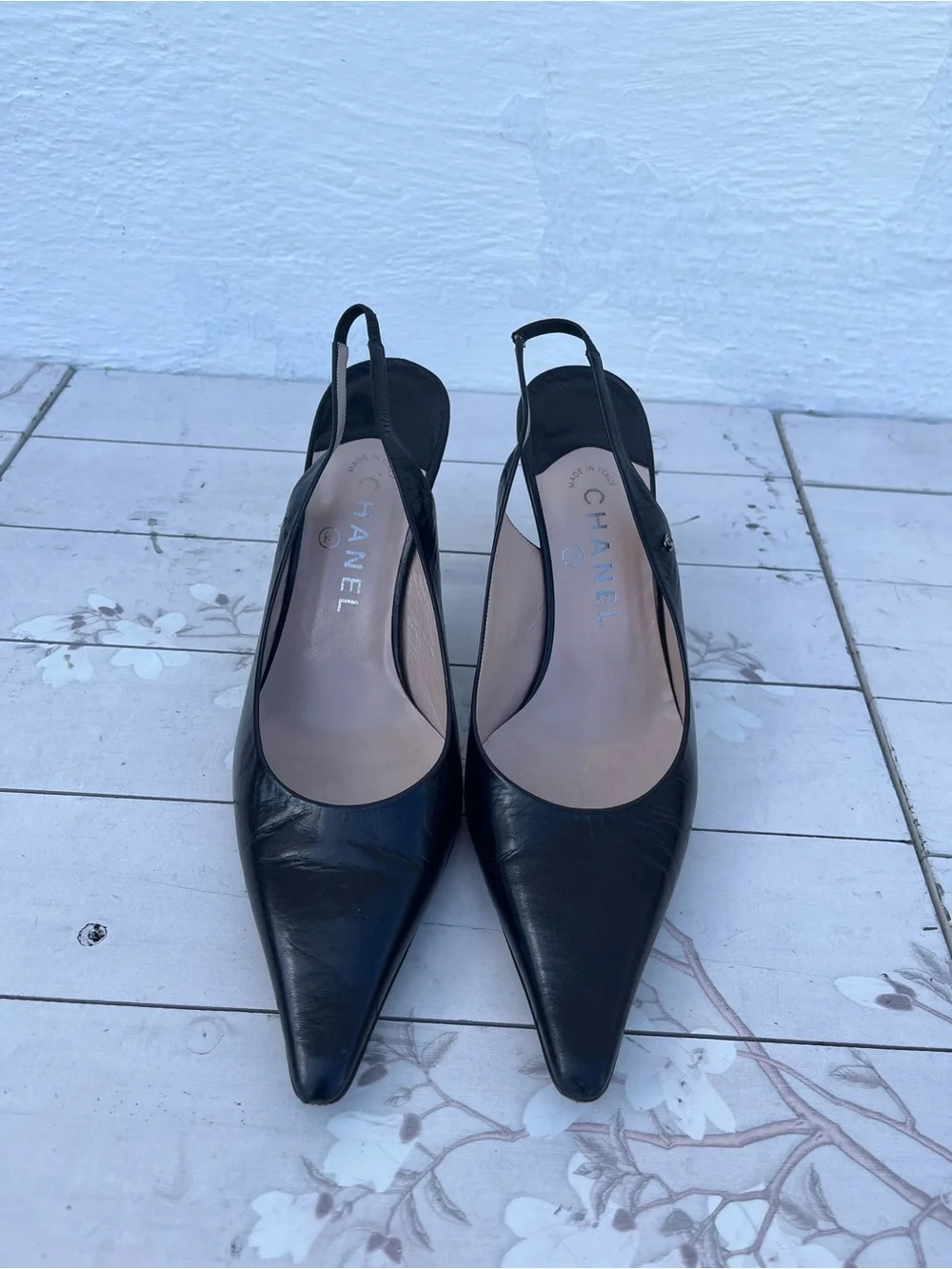CHANEL Black Pointed Leather Slingback Pumps